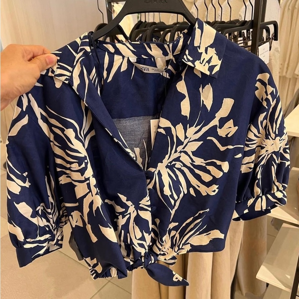 Zara Navy Floral Hawaiian Summer top
